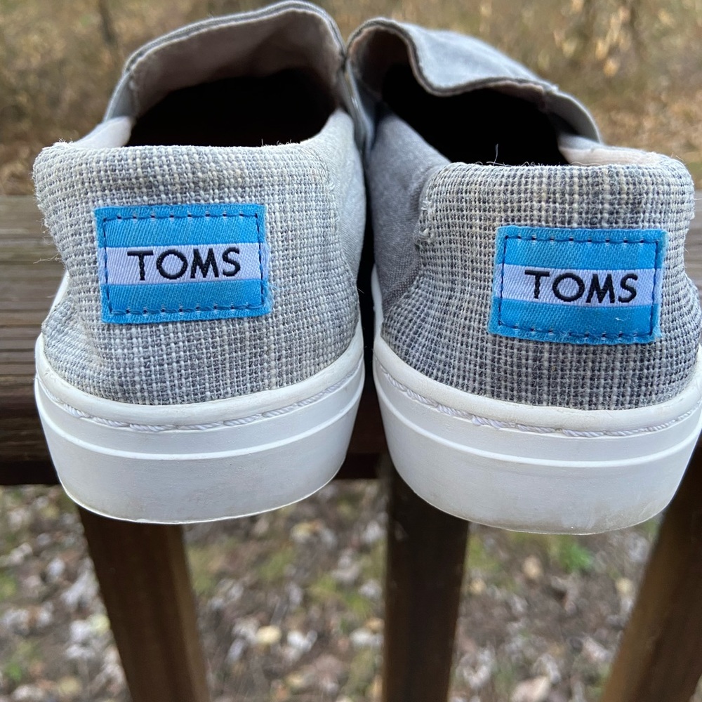 Toms shoes - Picture 1 of 3